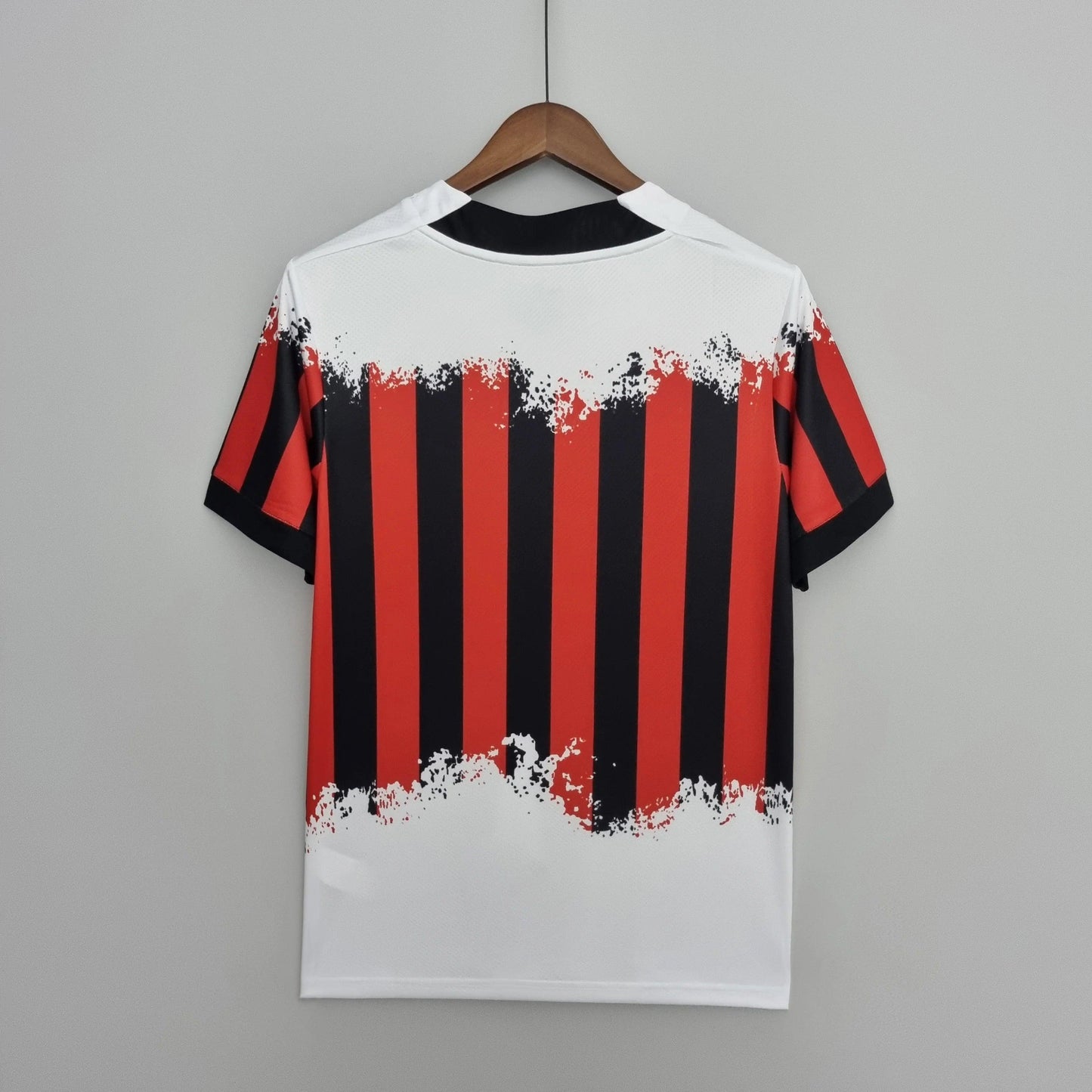 Camisola Nemen AC Milan 2022/23