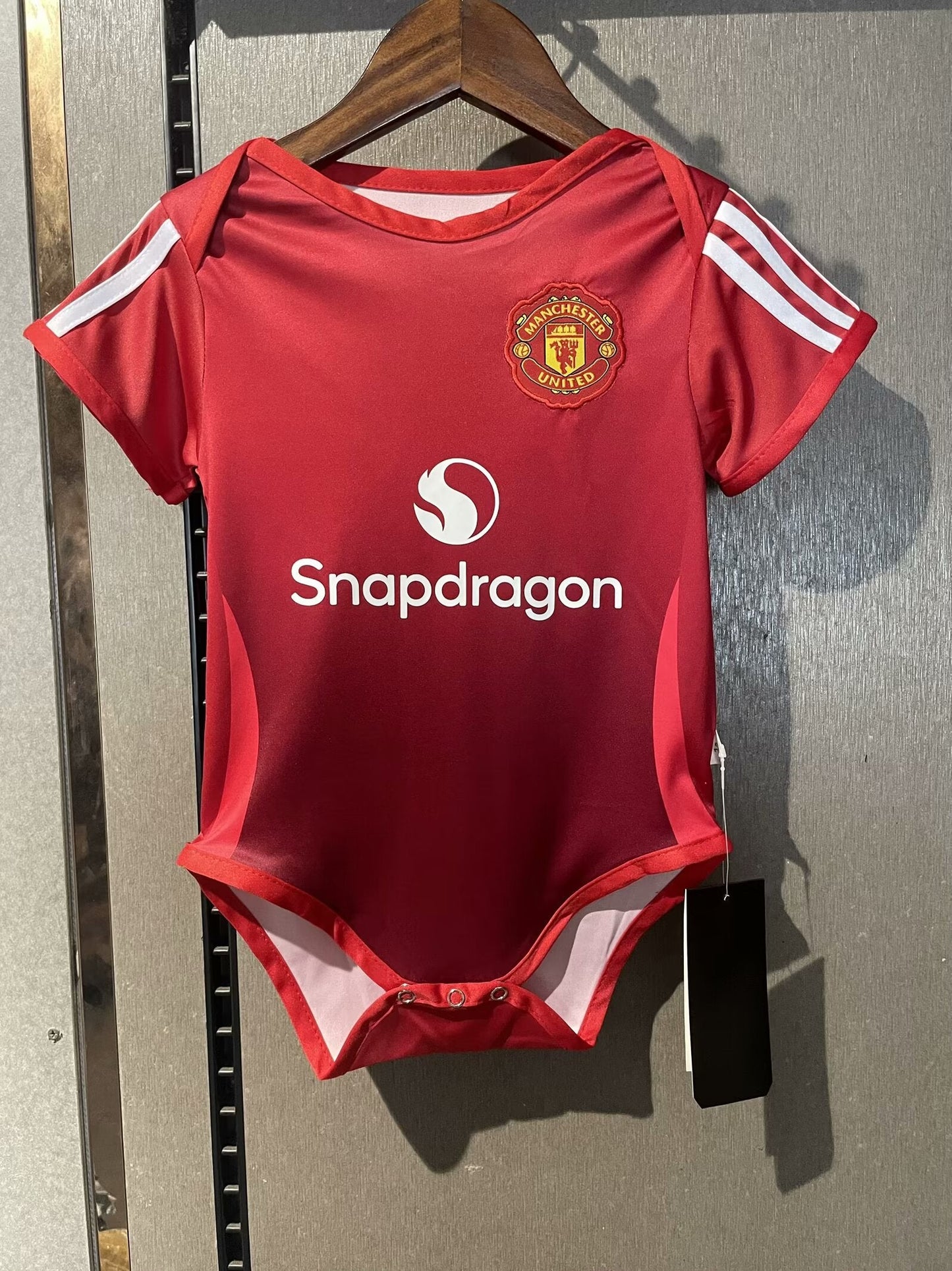 Bebé Principal Manchester United 2024/25