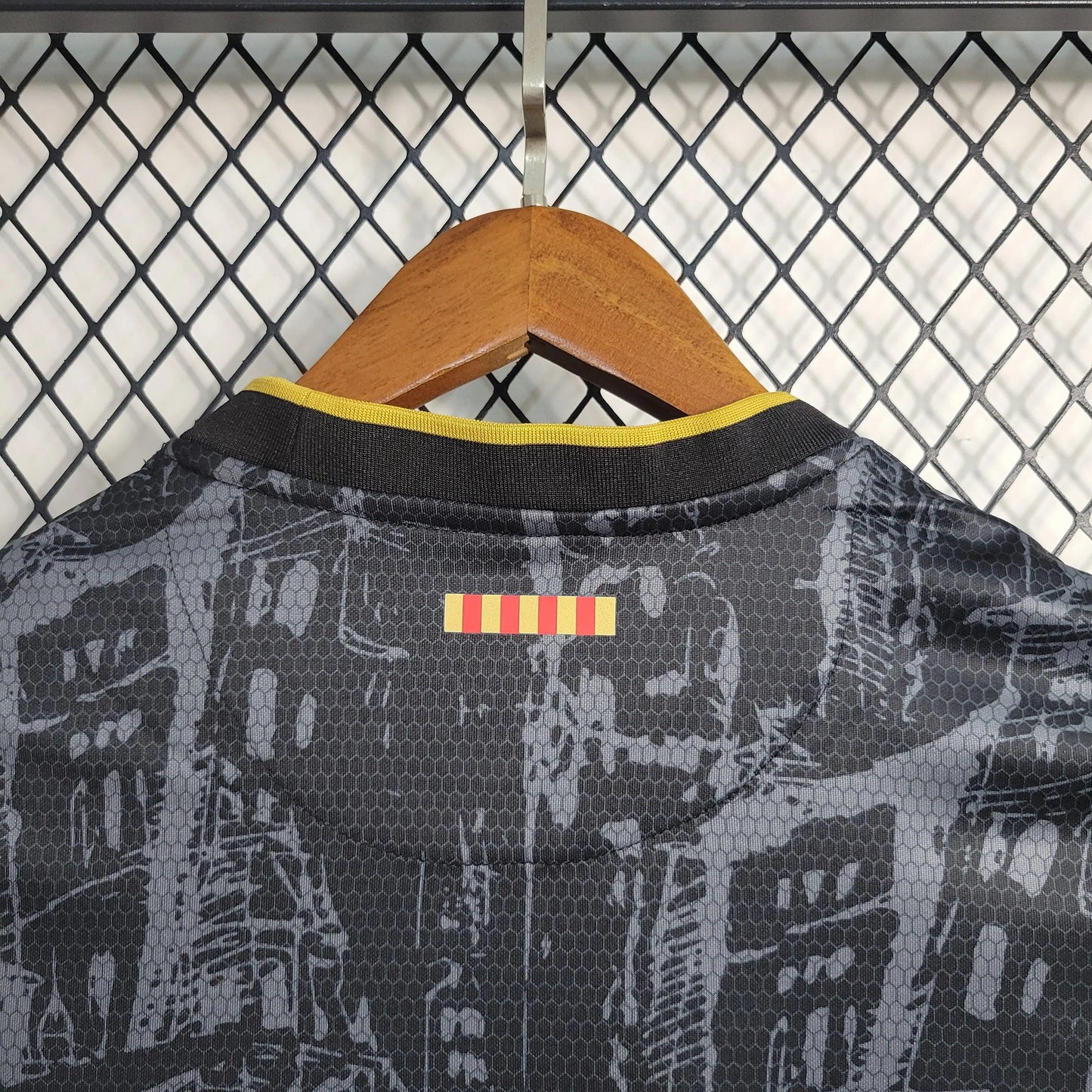 Camisola Barcelona Black Gold Special Edition 2023/24