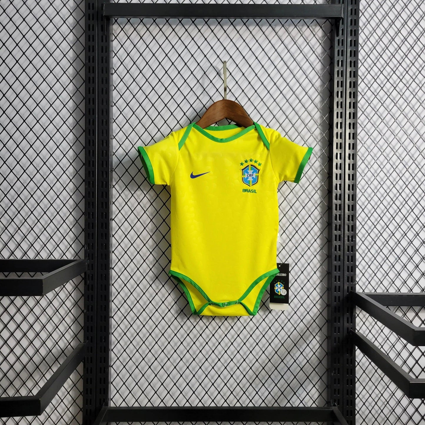 Bebé Brasil Principal 2022/23